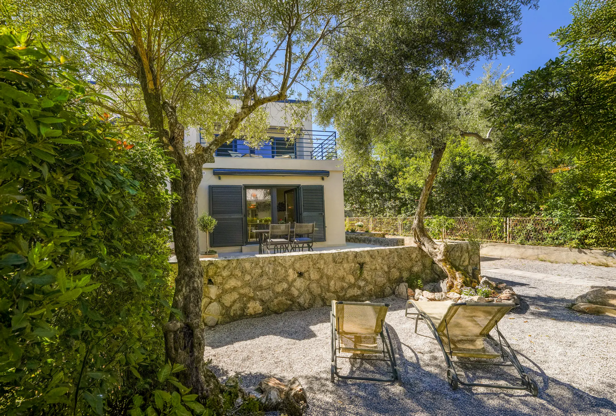 House Maxim Outdoor area