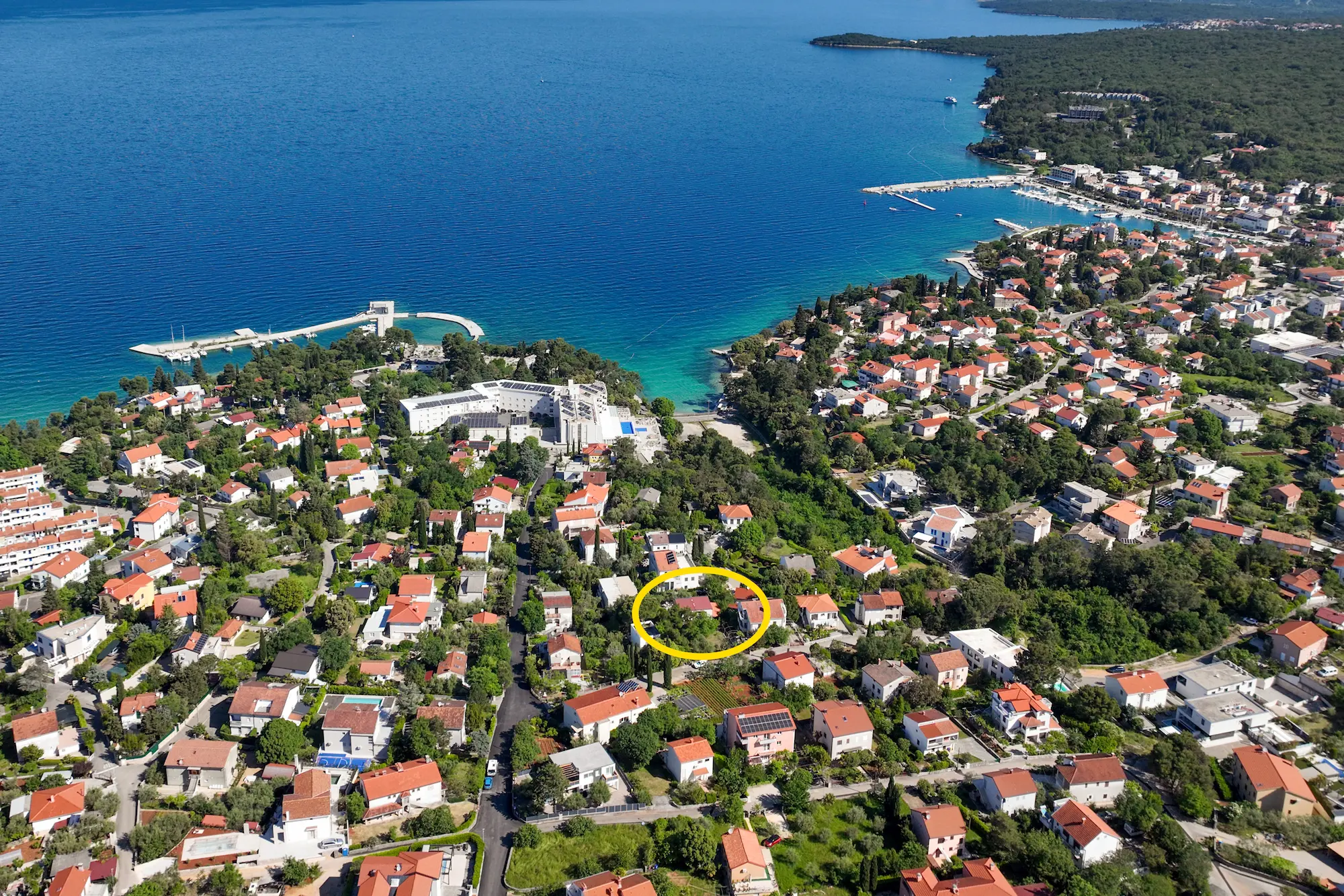 Panorama of Malinska with the sign House Maxim